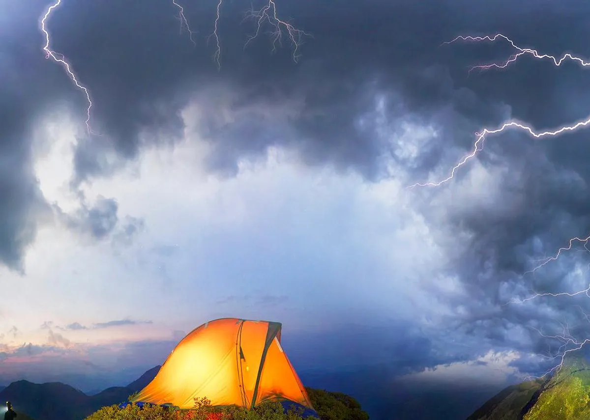 Read more about the article Lightning, the Fatal Beauty of the Electrostatic Discharge