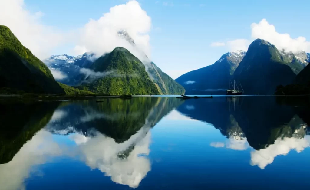 Milford Sound, NEW ZEALAND.