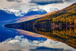 Read more about the article 10 Breathtaking Places to Camp Out Around the World