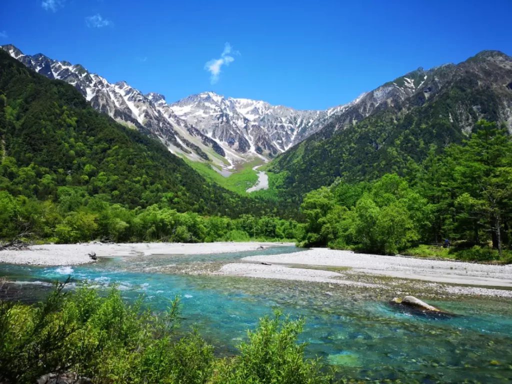 One of the best places to camp out around the world, Kamikochi Nagano JAPAN.
