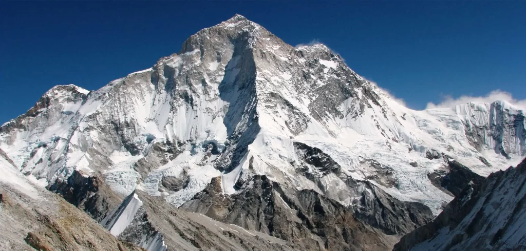 The fifth of all 14 eight thousanders, Makalu.